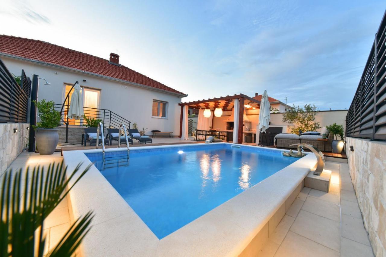 Teuta Villa *